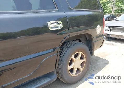 2002 GMC Yukon Denali z USA, uszkodzony, nr VIN 1GKEK63U82J189550